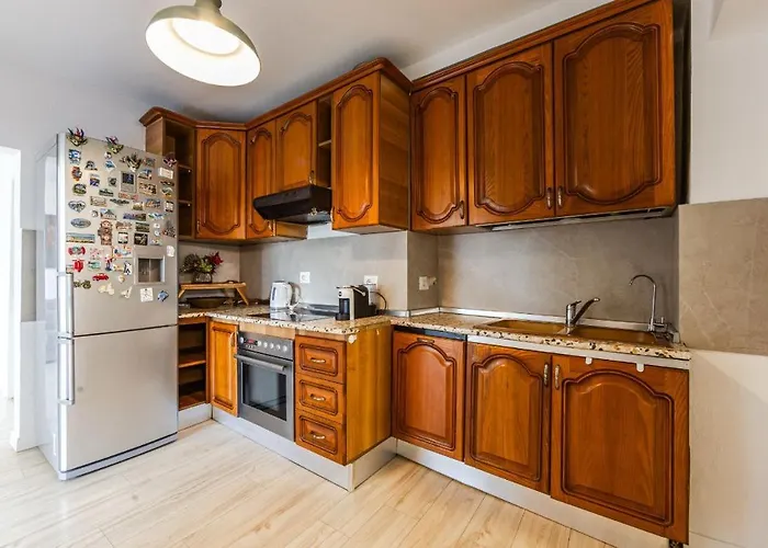 In The Center * Tirana